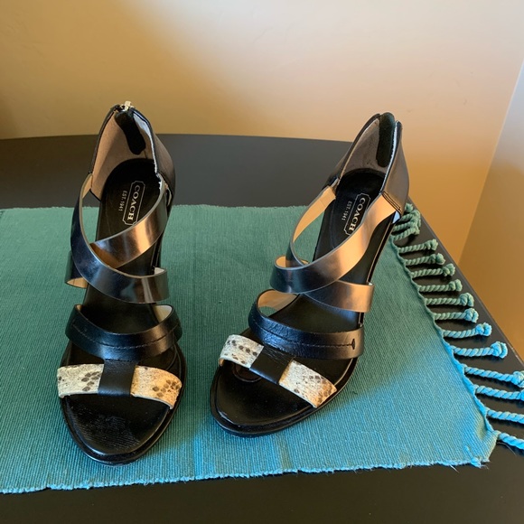 Women’s “Coach” high heels - Picture 2 of 6